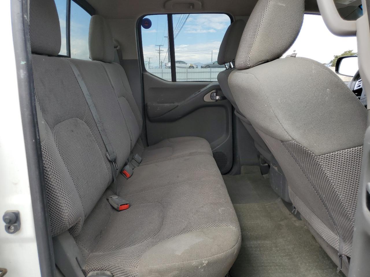 2015 NISSAN Frontier