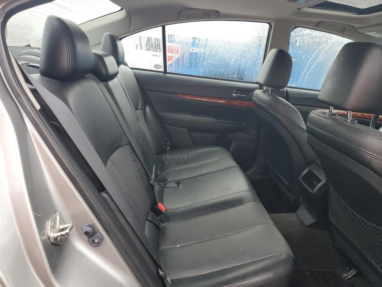 2011 SUBARU Legacy