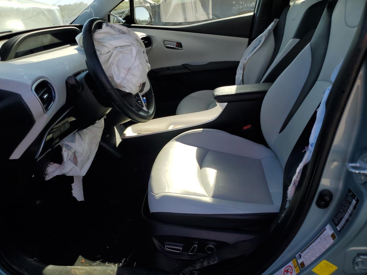 2016 TOYOTA PRIUS