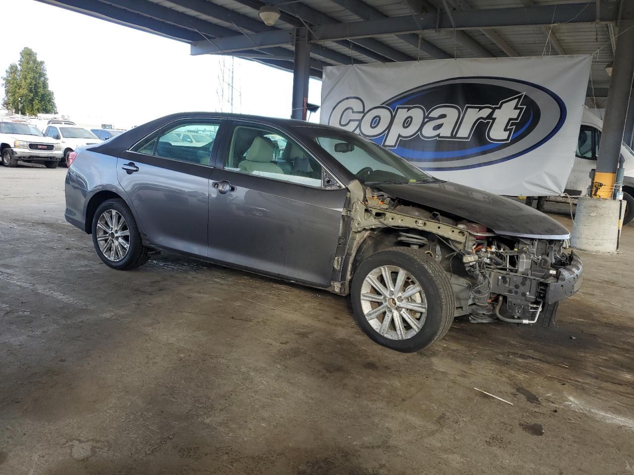 2014 TOYOTA CAMRY
