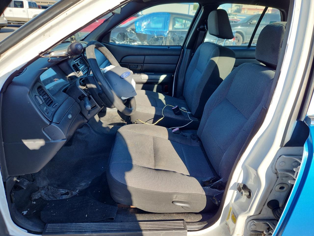 2011 FORD Crown Victoria
