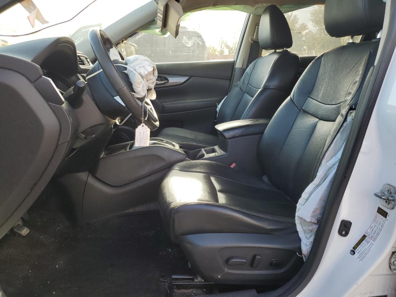 2015 NISSAN ROGUE