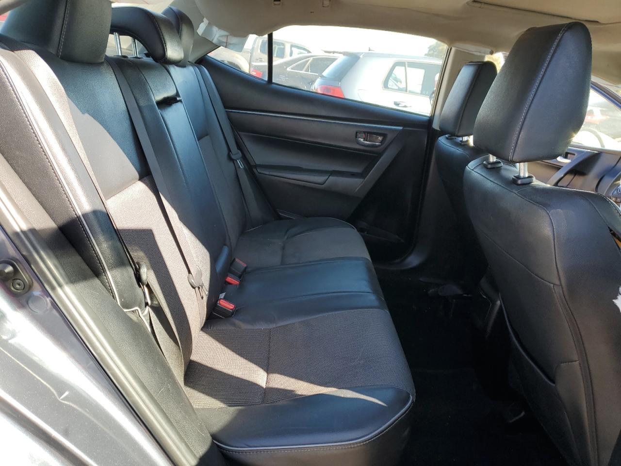 2015 TOYOTA COROLLA