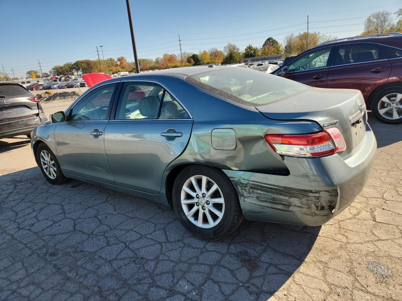2011 TOYOTA CAMRY