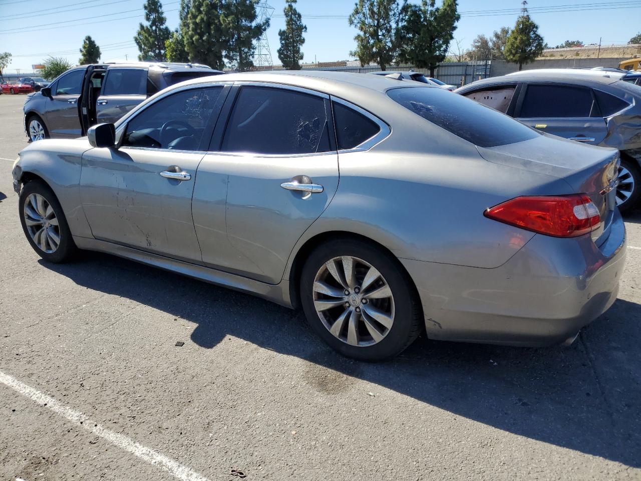 2013 INFINITI M37