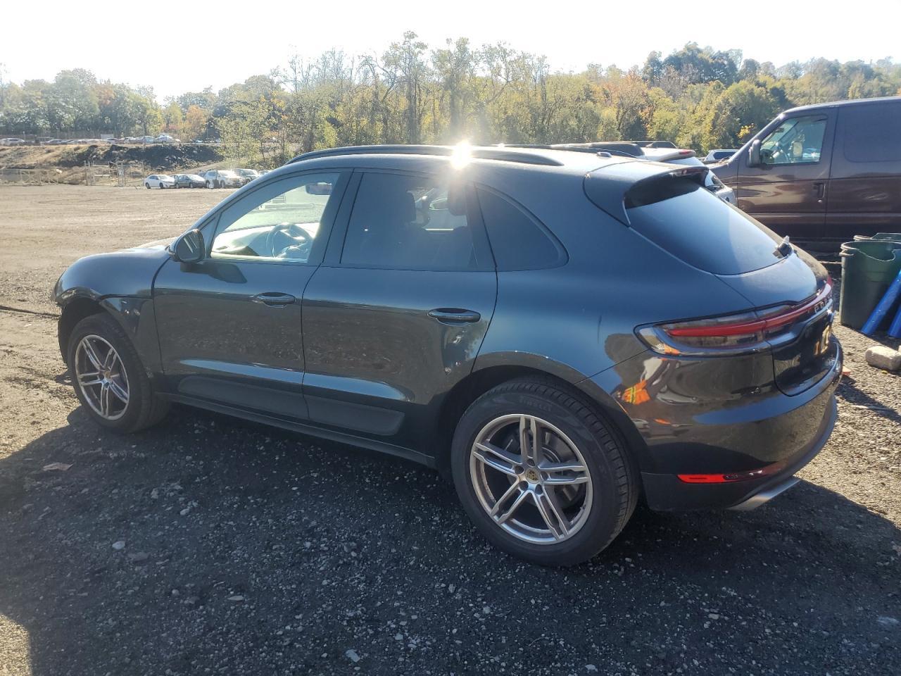 2021 PORSCHE Macan