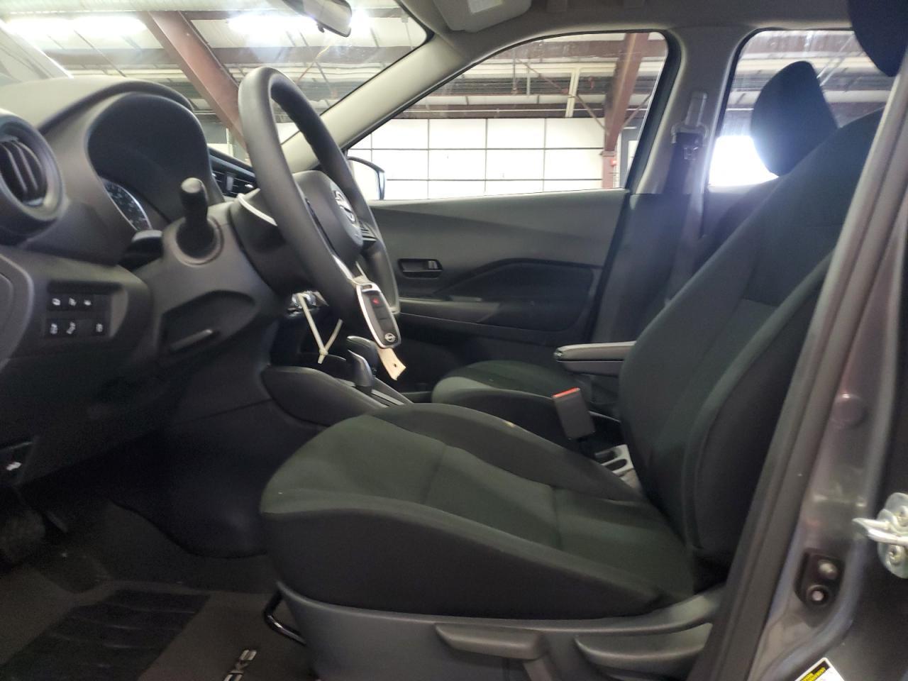 2025 NISSAN KICKS