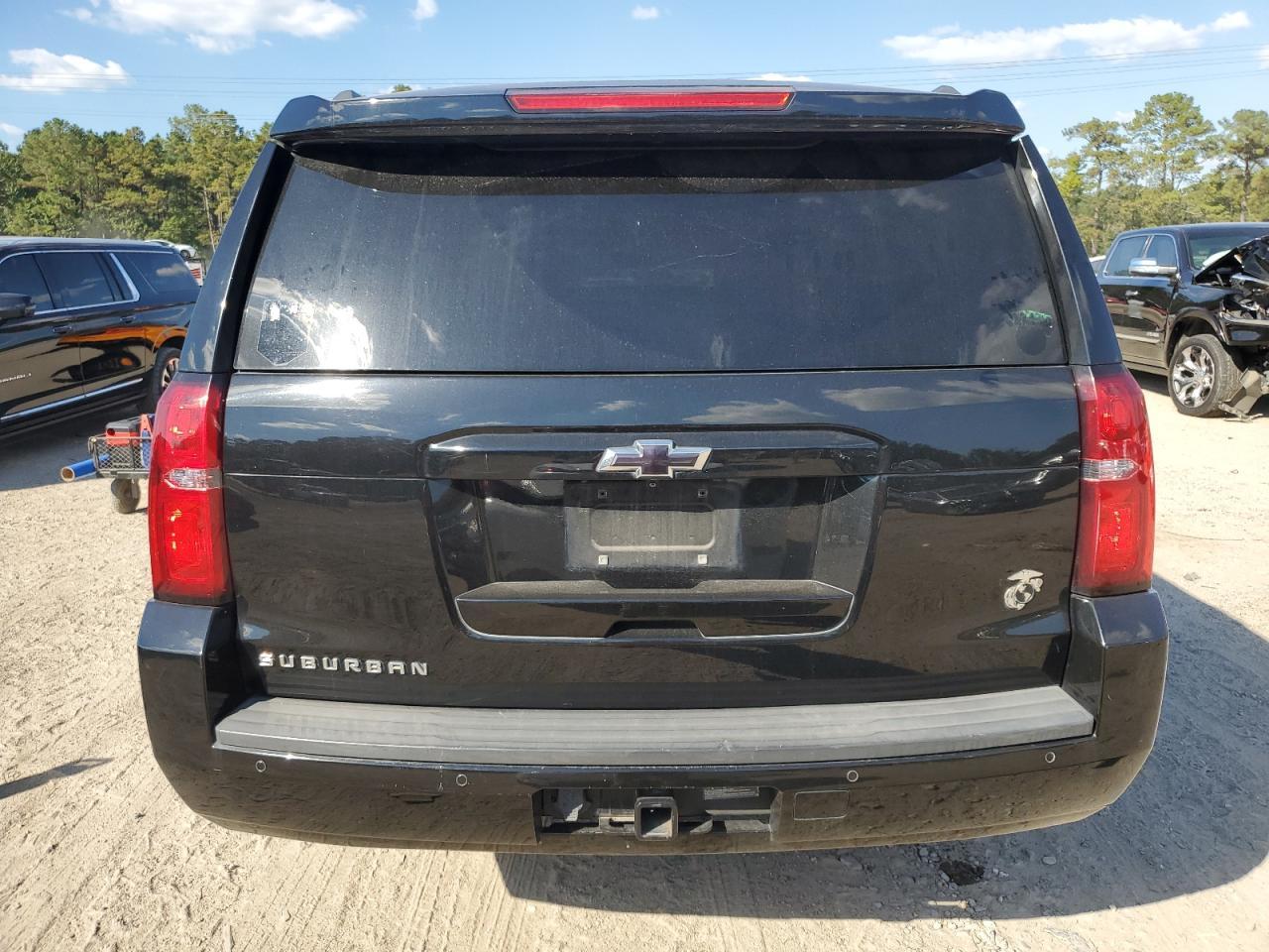 2016 CHEVROLET Suburban