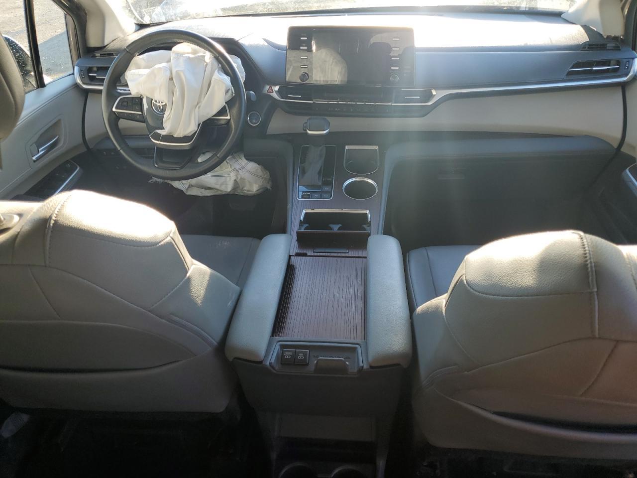 2022 TOYOTA SIENNA