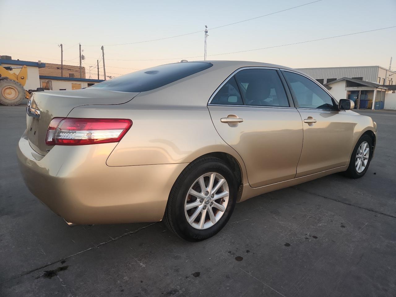 2010 TOYOTA CAMRY