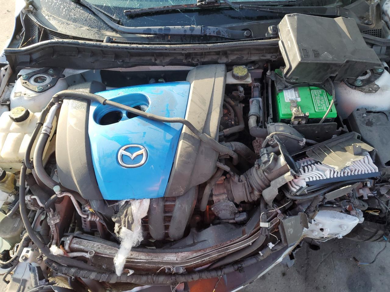 2013 MAZDA 3