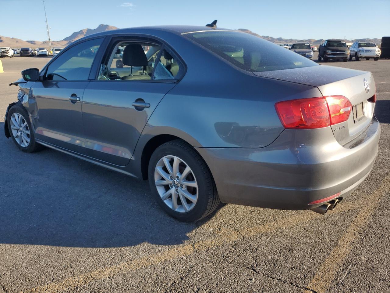 2011 VOLKSWAGEN JETTA