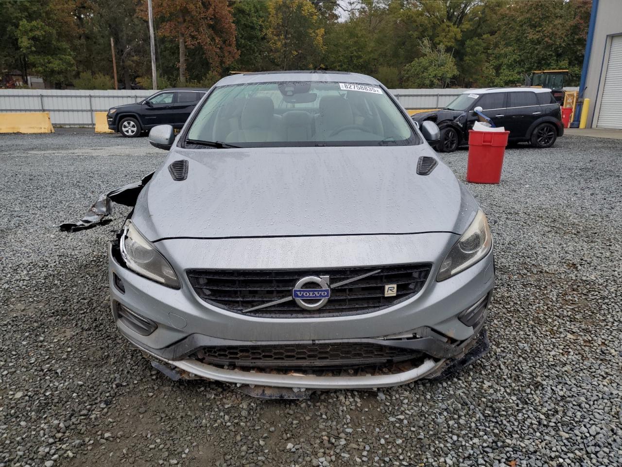 2017 VOLVO S60