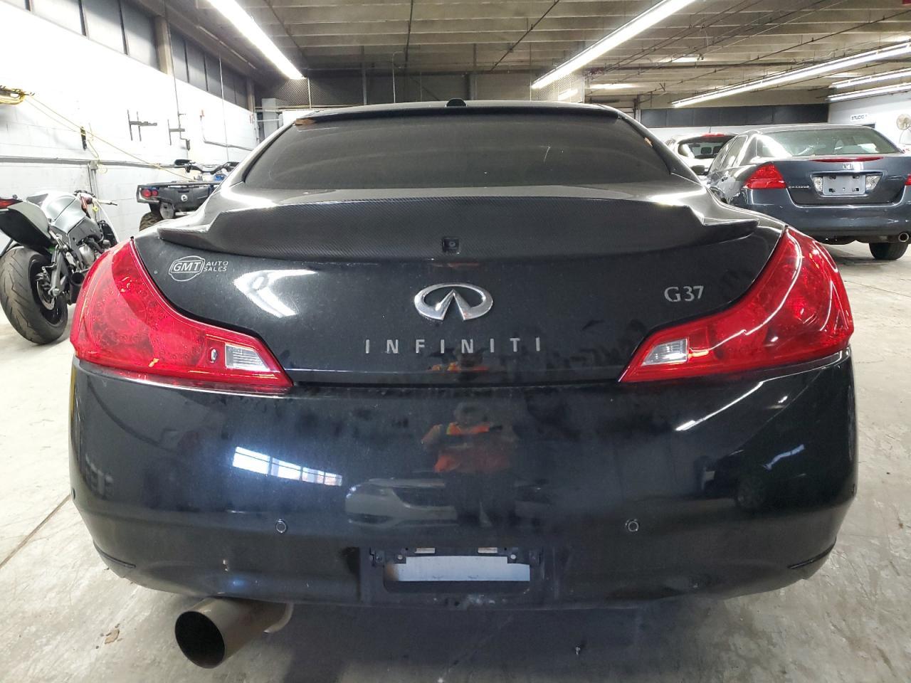 2011 INFINITI G37
