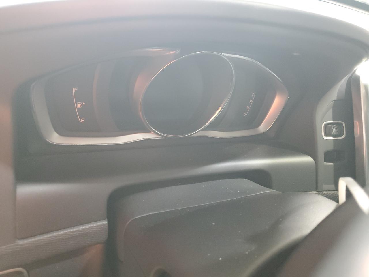 2015 VOLVO XC60