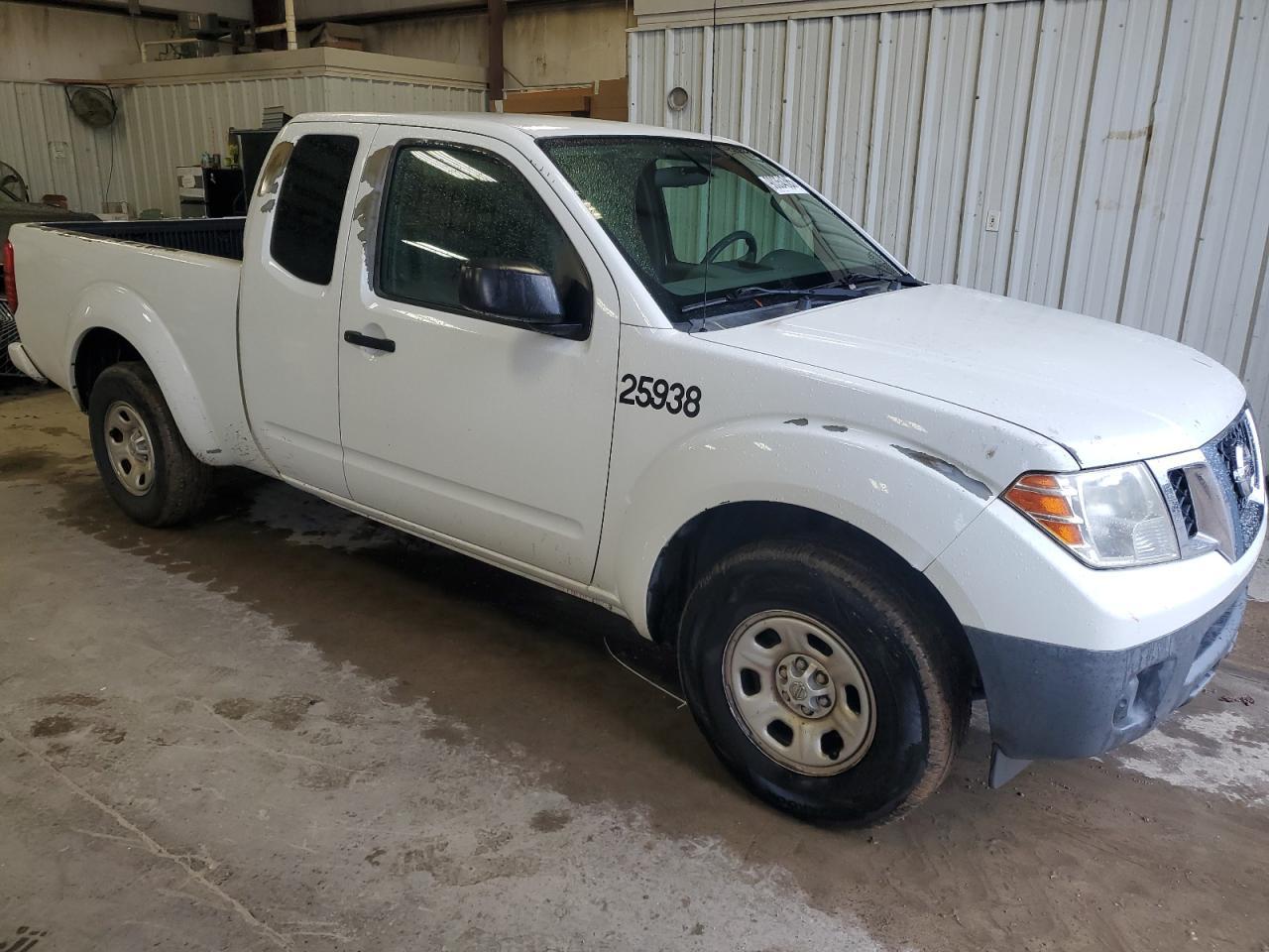 2017 NISSAN Frontier