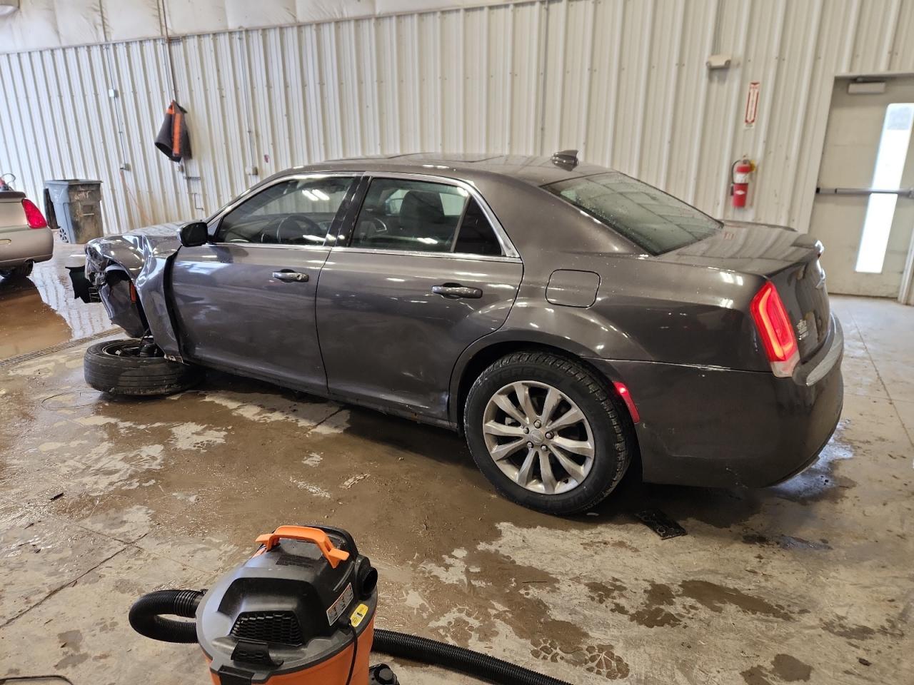 2015 CHRYSLER 300