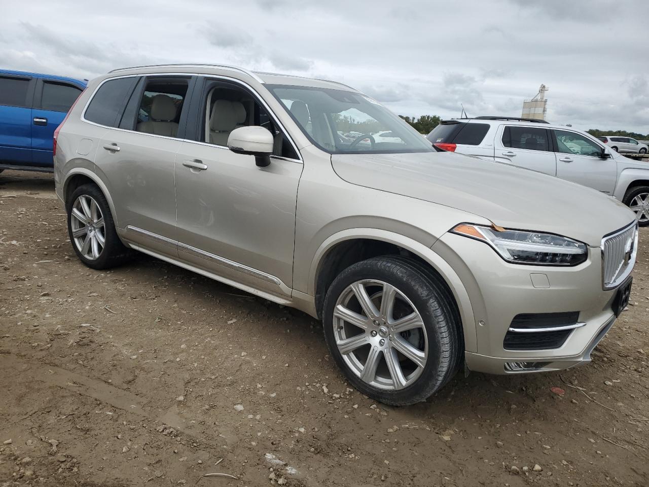 2018 VOLVO XC90