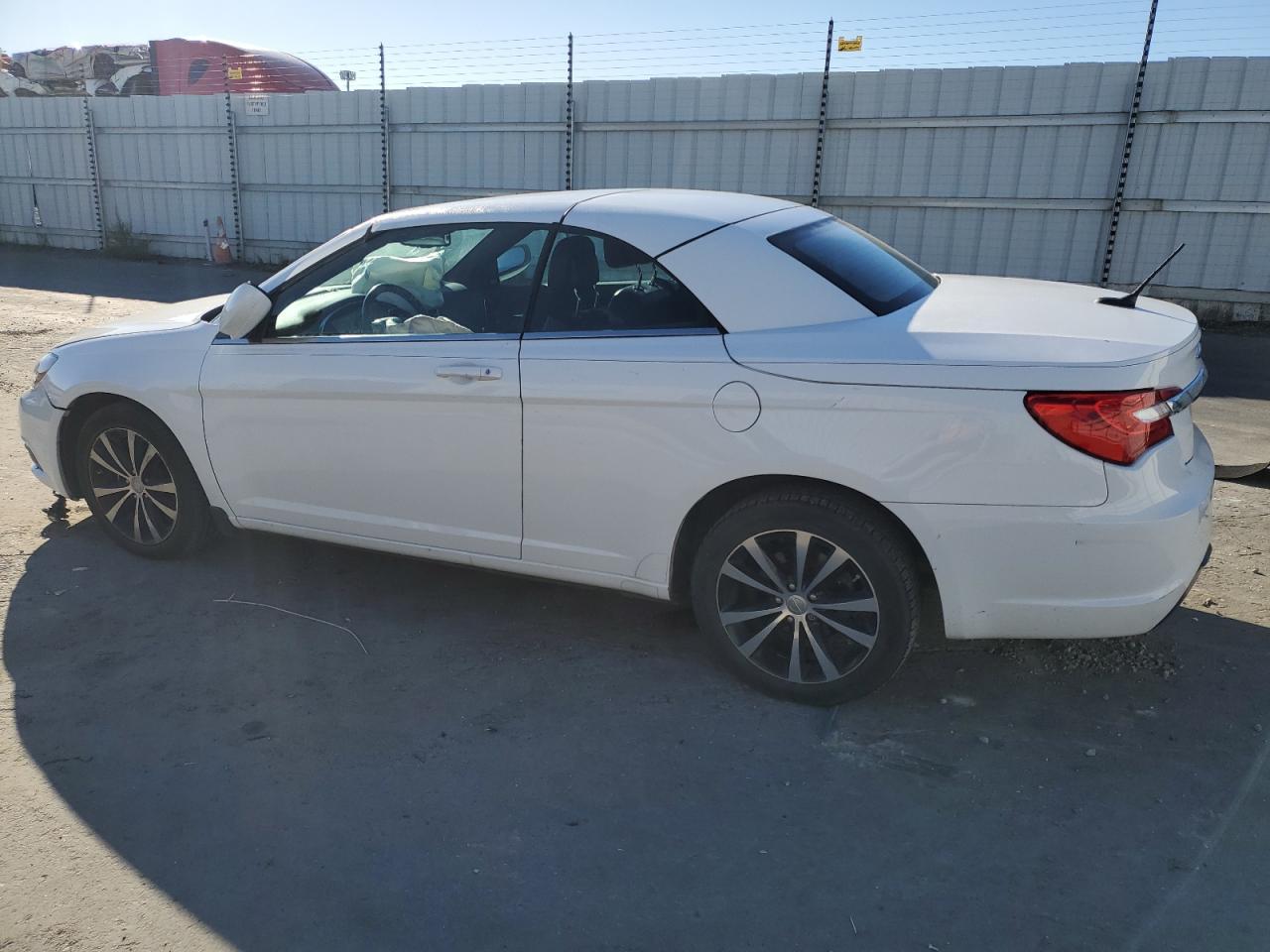2014 CHRYSLER 200
