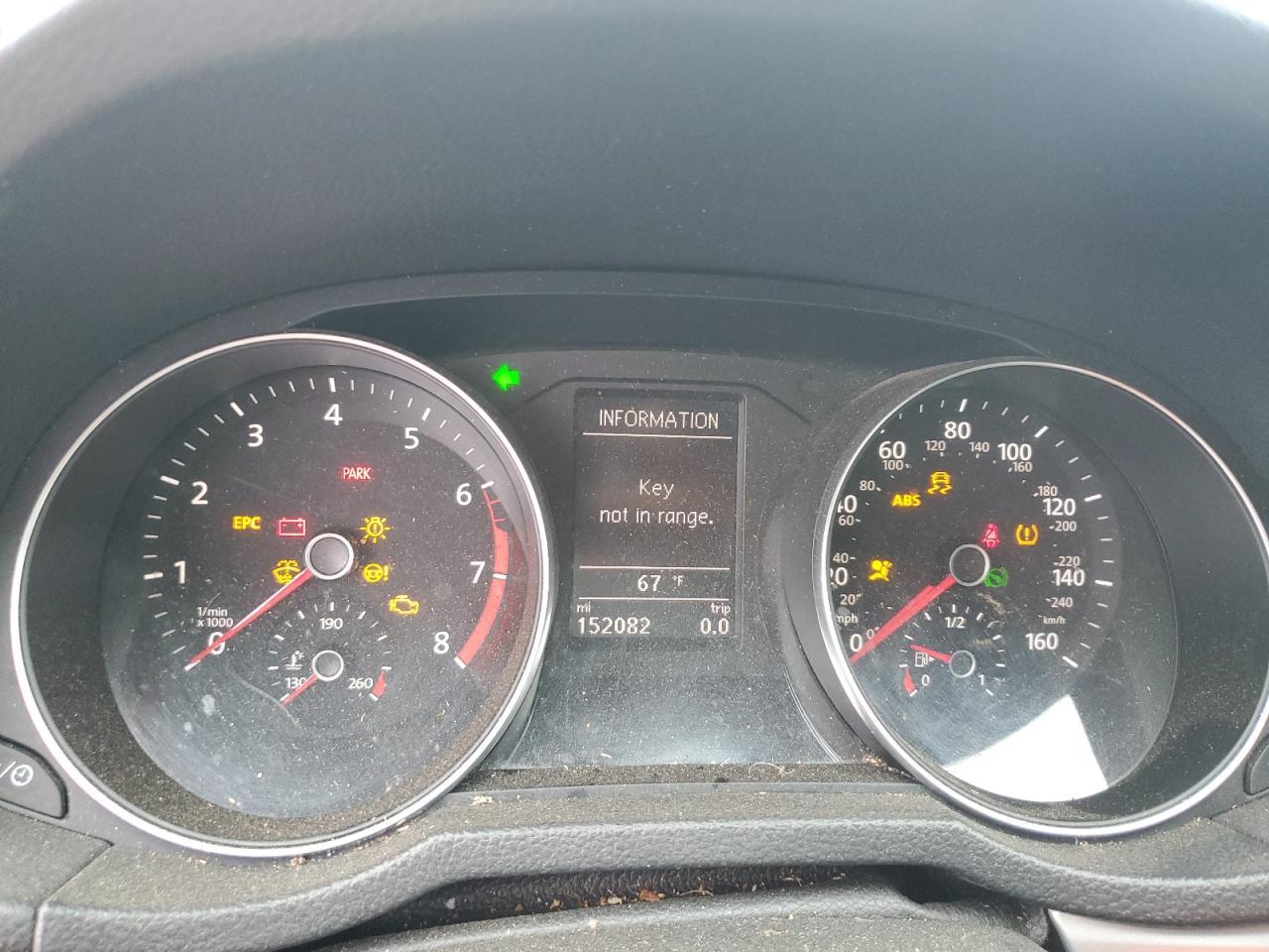 2016 VOLKSWAGEN Passat