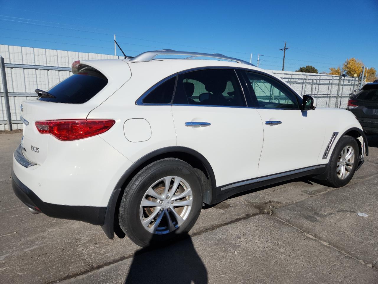 2010 INFINITI FX35