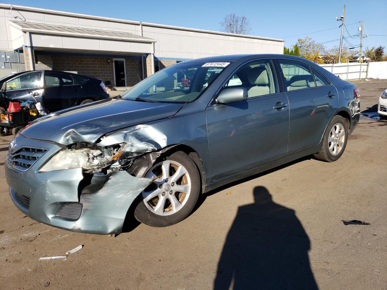 2011 TOYOTA CAMRY
