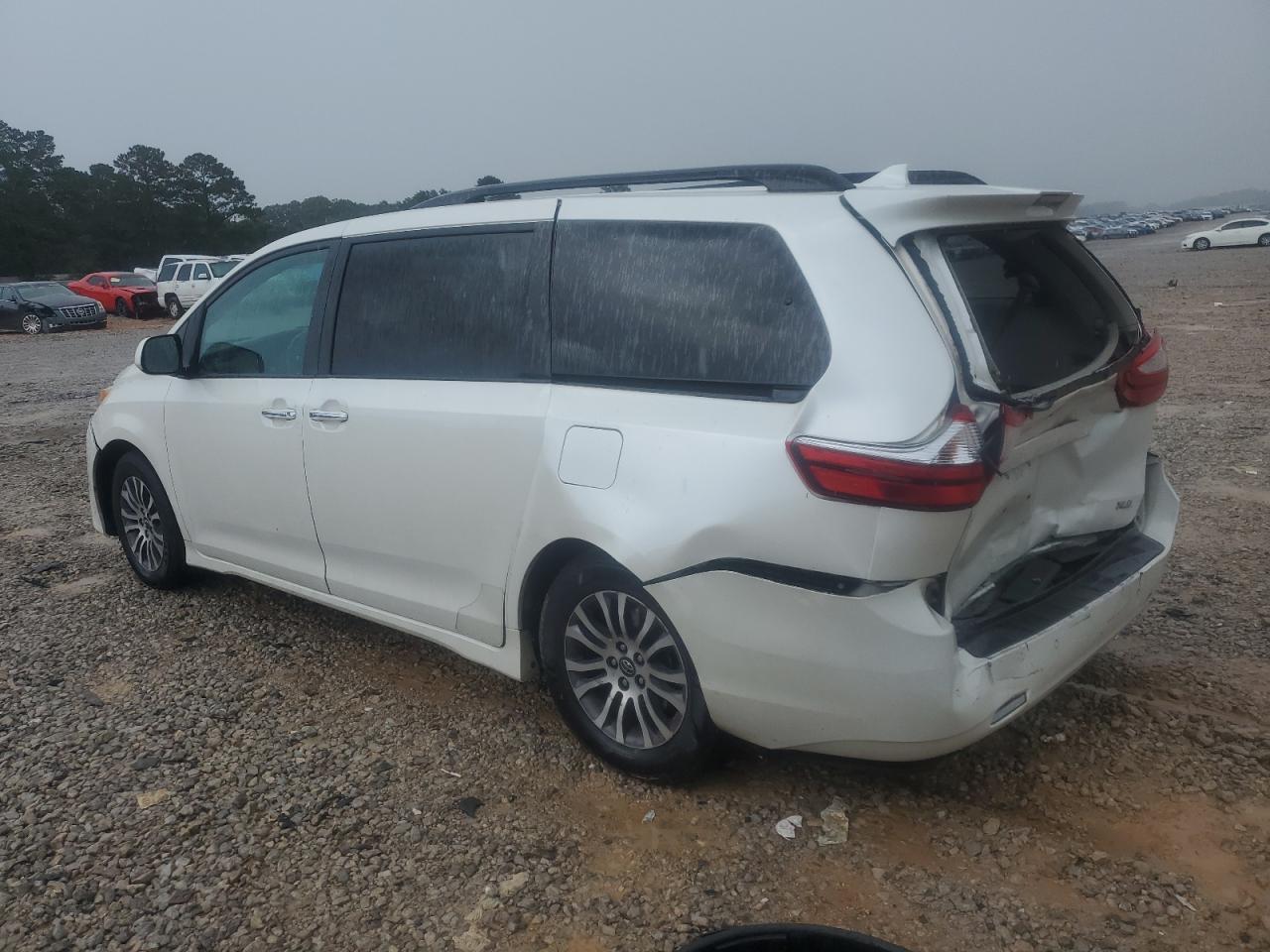 2019 TOYOTA SIENNA
