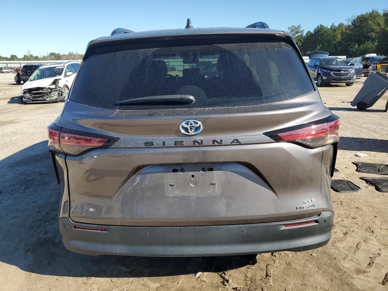 2021 TOYOTA SIENNA