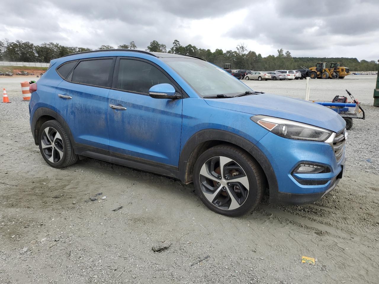 2016 HYUNDAI TUCSON