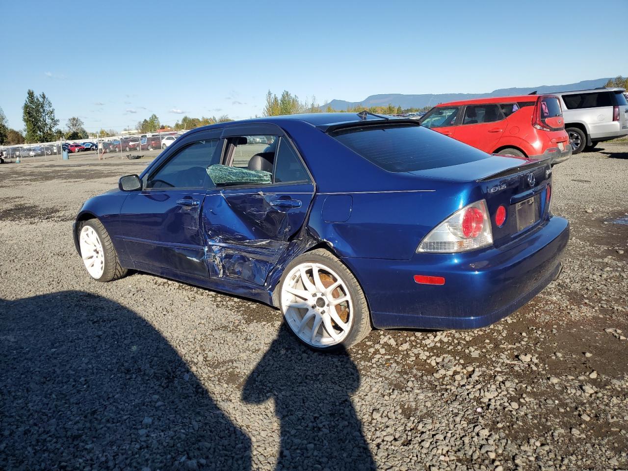 2001 LEXUS IS 300