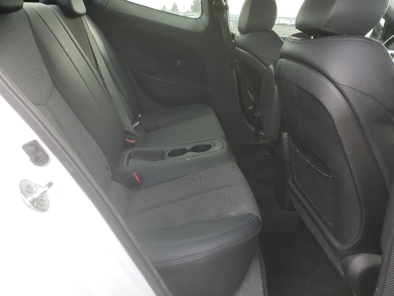 2016 HYUNDAI VELOSTER
