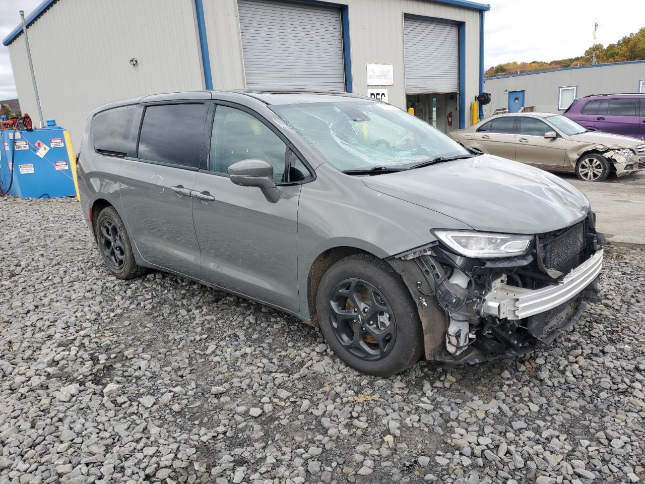 2022 CHRYSLER Pacifica