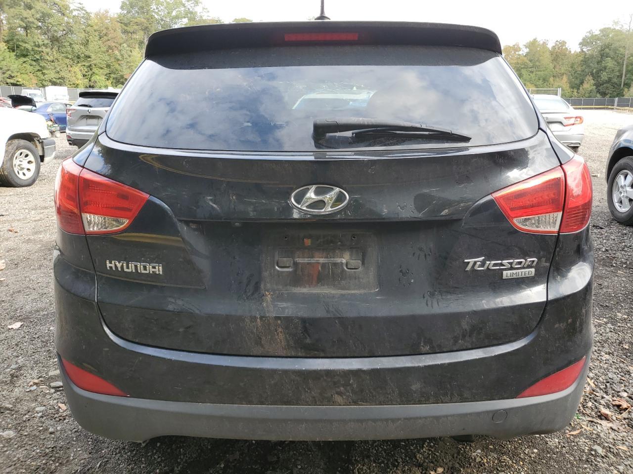 2011 HYUNDAI TUCSON