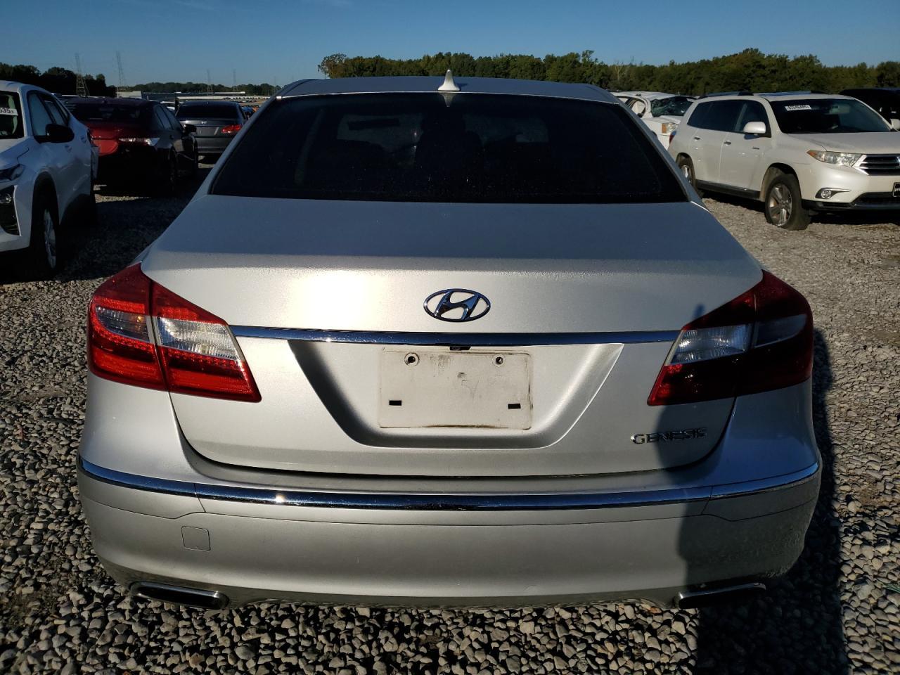 2013 HYUNDAI GENESIS
