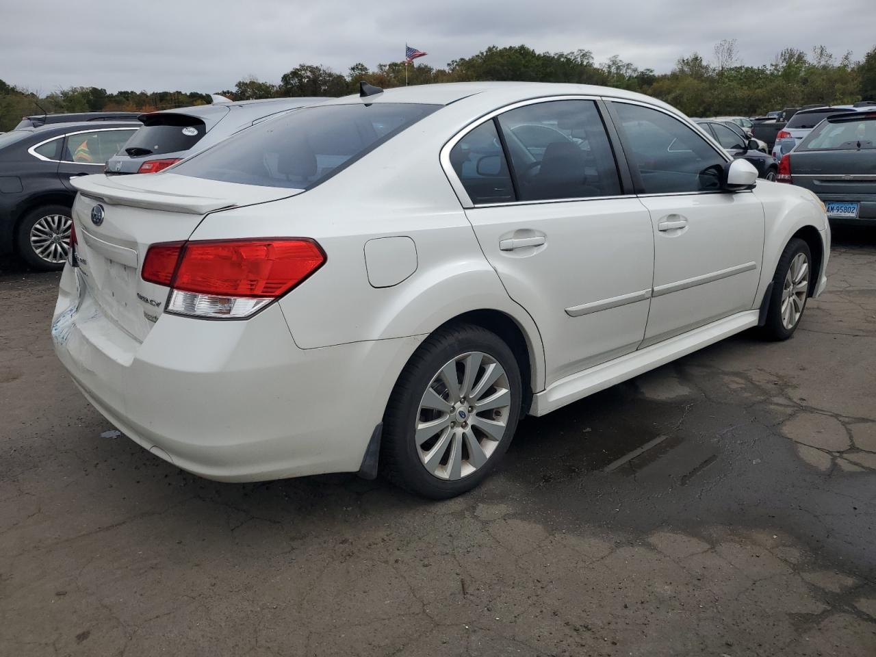 2011 SUBARU Legacy