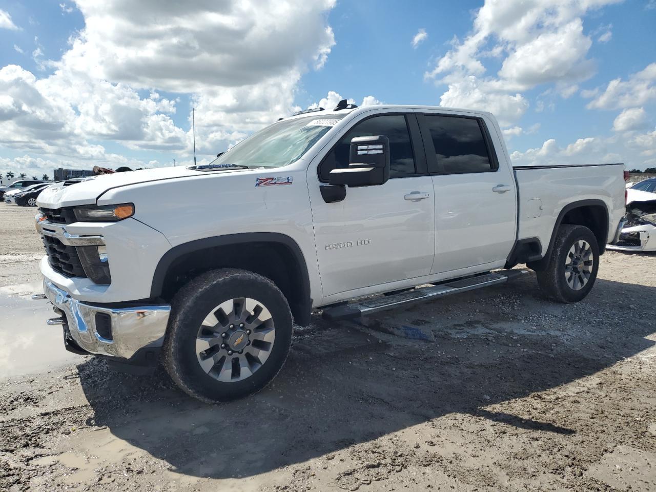 2024 CHEVROLET Silverado