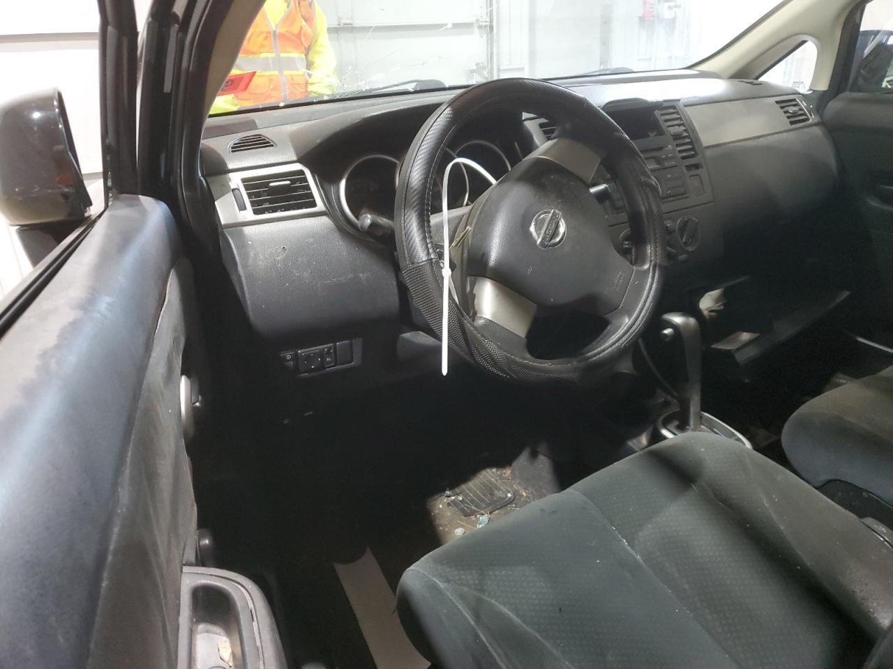 2010 NISSAN VERSA