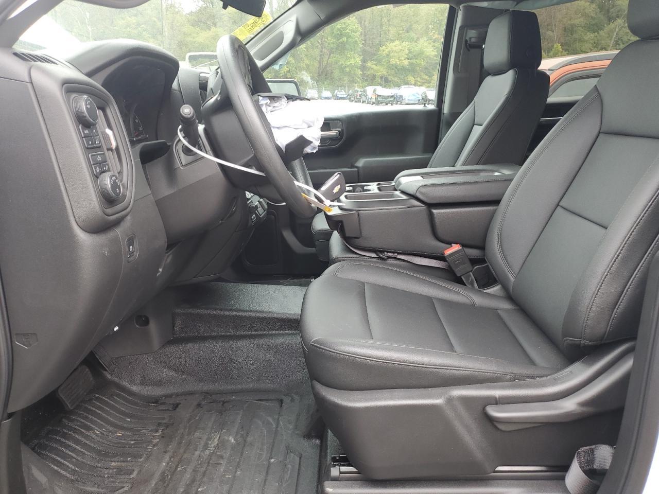 2025 CHEVROLET Silverado