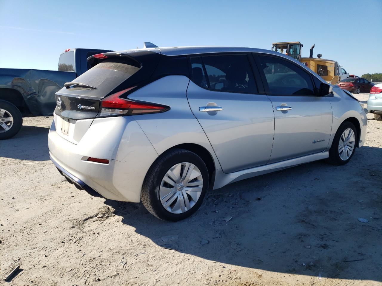 2019 NISSAN LEAF
