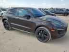 2016 PORSCHE Macan