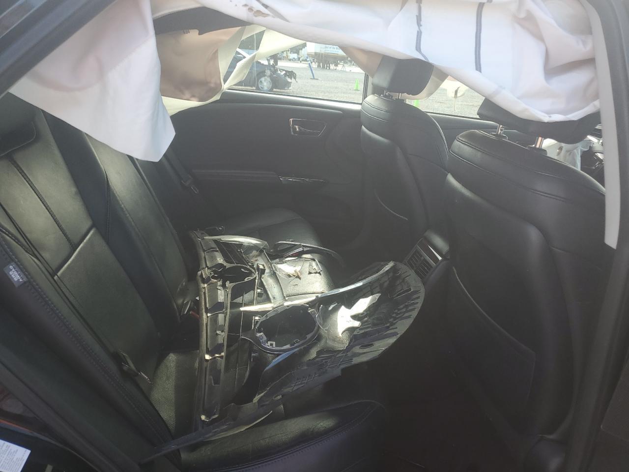 2013 TOYOTA Avalon