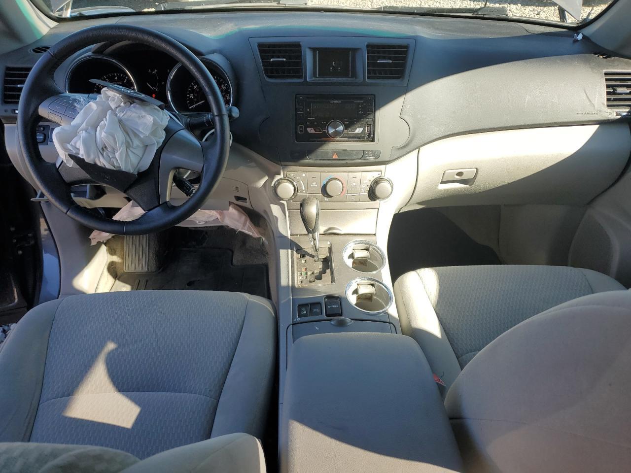 2010 TOYOTA HIGHLANDER