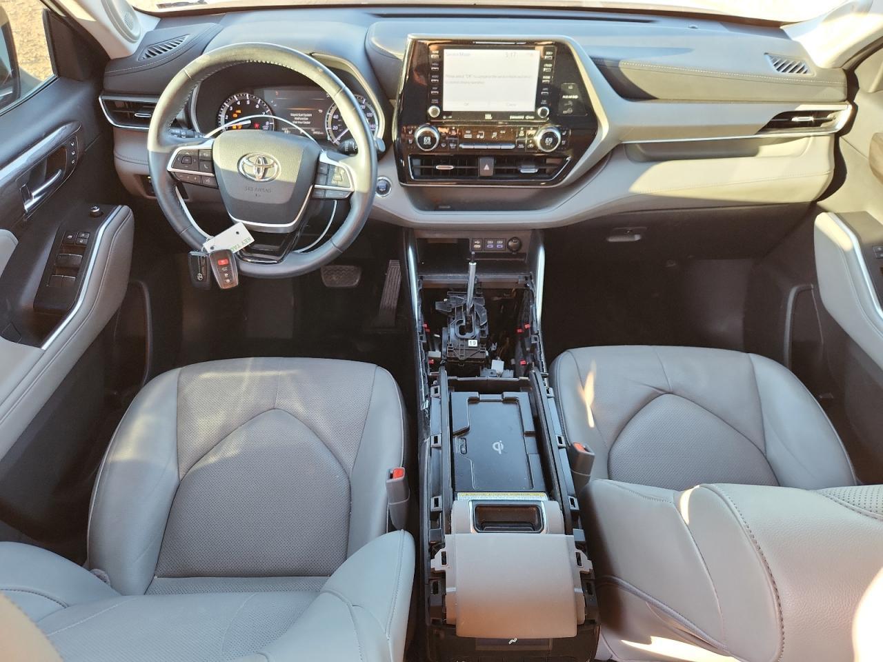 2022 TOYOTA HIGHLANDER