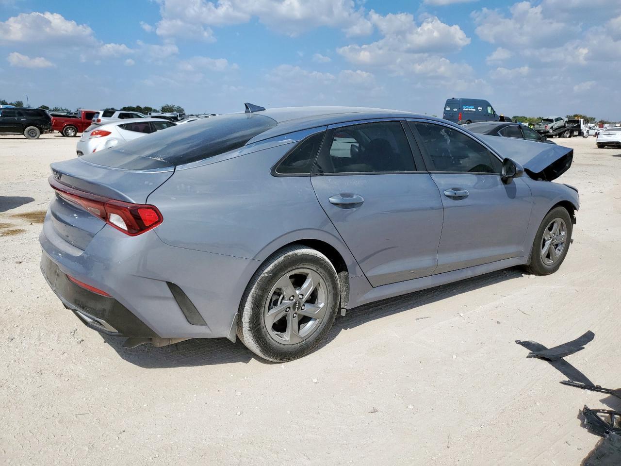 2023 KIA K5