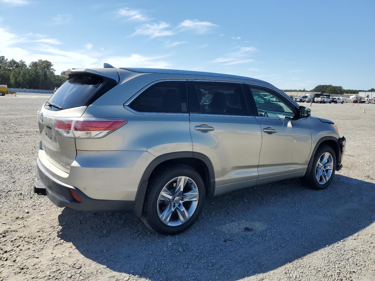 2014 TOYOTA HIGHLANDER
