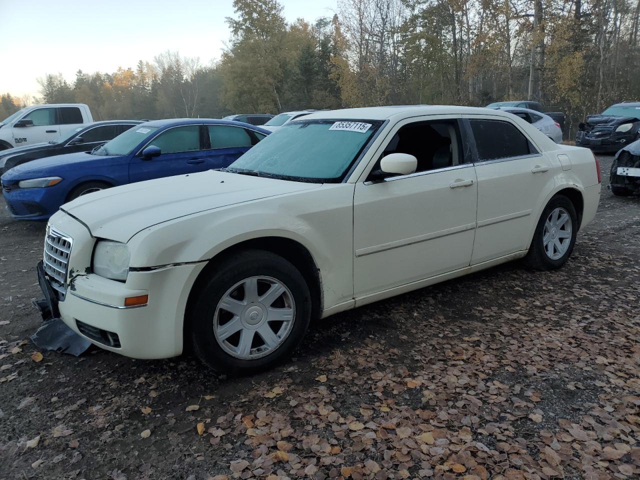 2005 CHRYSLER 300