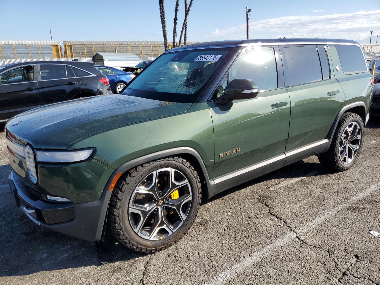 2022 RIVIAN R1s