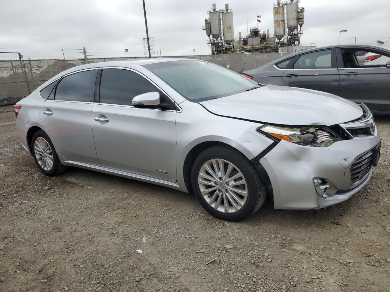 2013 TOYOTA Avalon