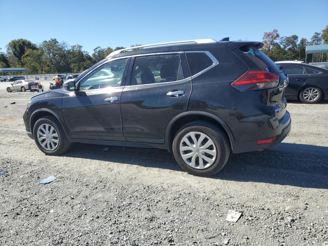 2017 NISSAN ROGUE