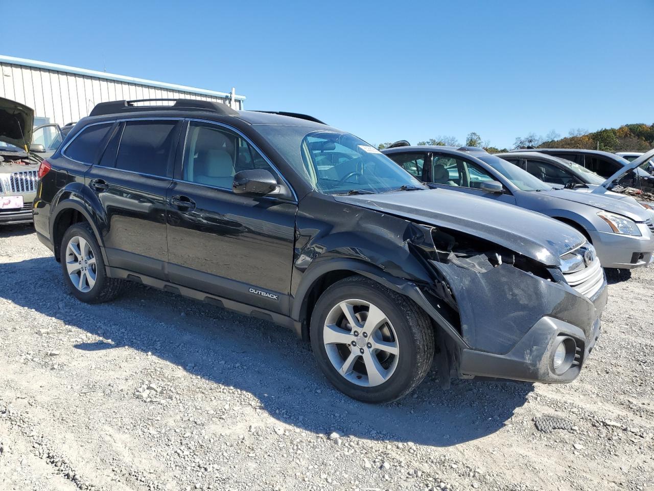 2013 SUBARU Outback